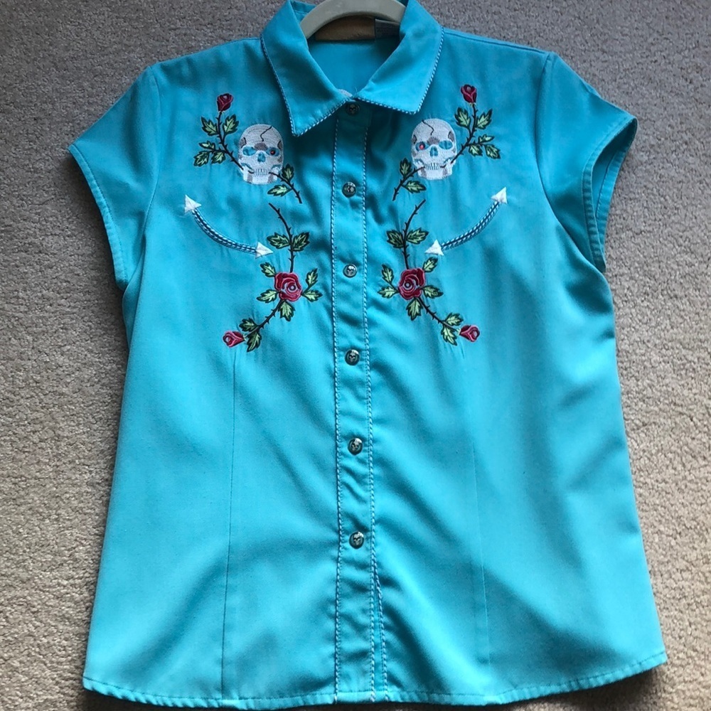 Sculls Skull Embroidered shirt top snap med